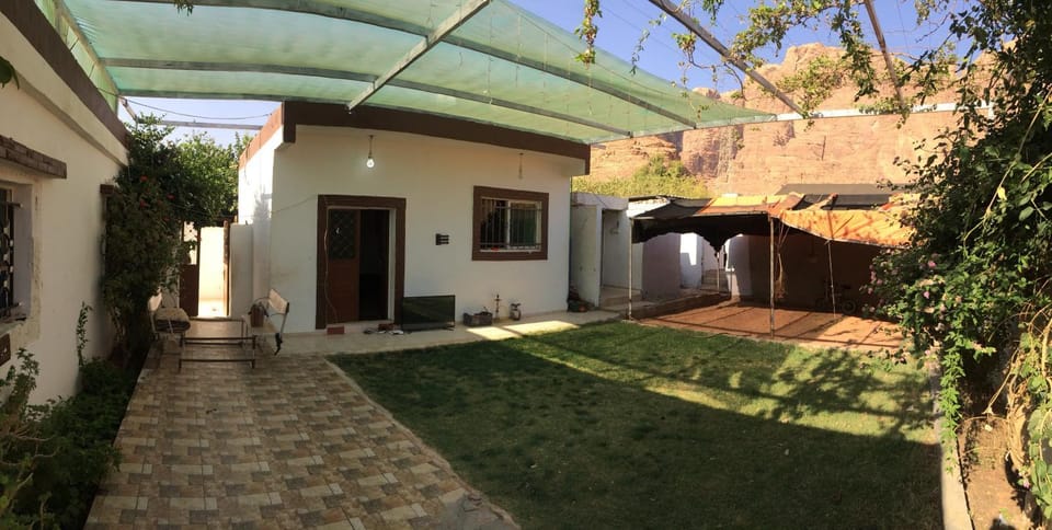 Climbers House in Wadi Rum Vacation rental in South District