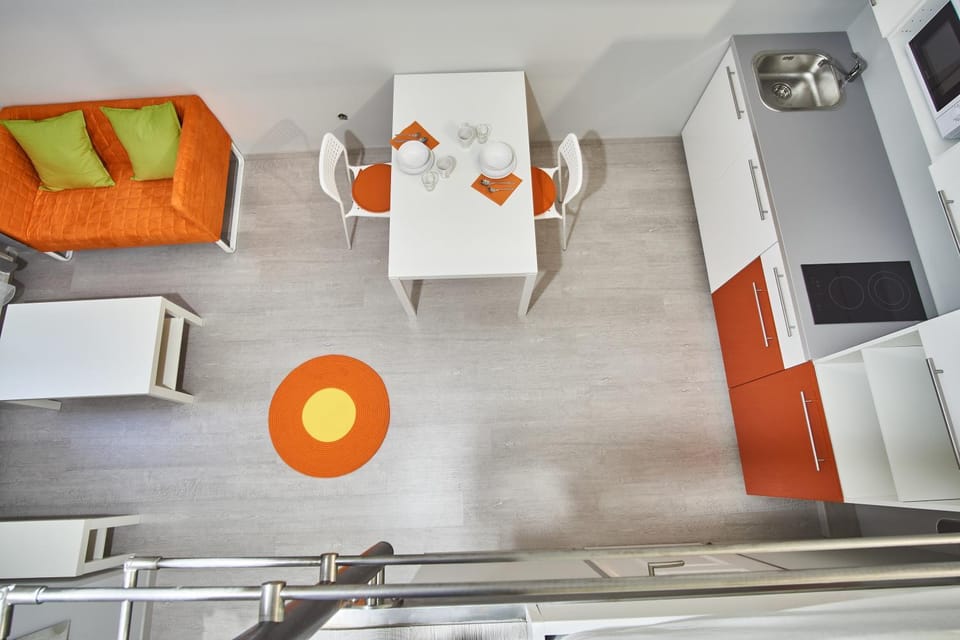 Kitchen or kitchenette, Living room