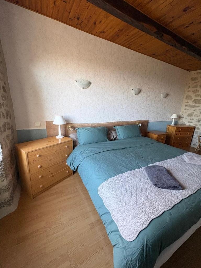 Lo Soulenquo à Fonteilles sur le GR 65 Bed and Breakfast in Auvergne-Rhône-Alpes