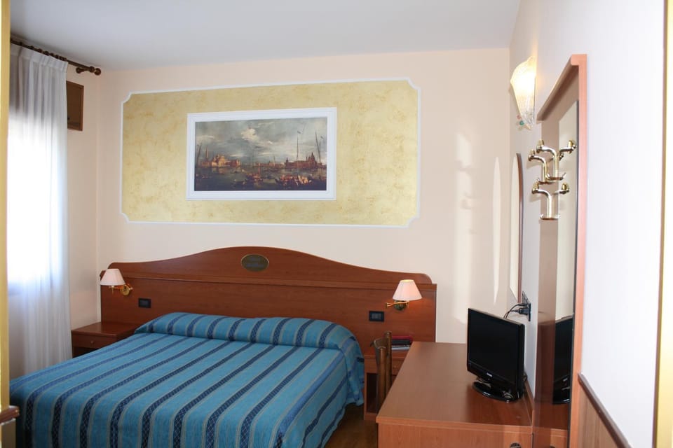Bed, TV and multimedia