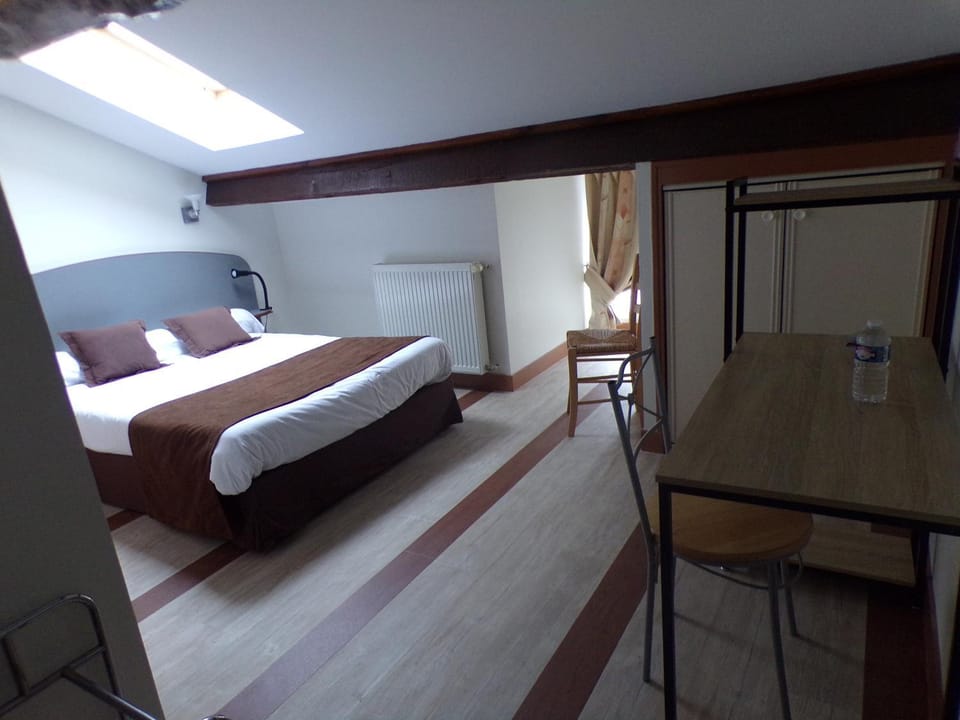 Logis Hôtel de France Hotel in Nouvelle-Aquitaine