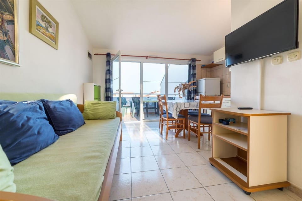 Dining area, Bedroom