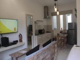 TV and multimedia, Kitchen or kitchenette, Seating area, Dining area