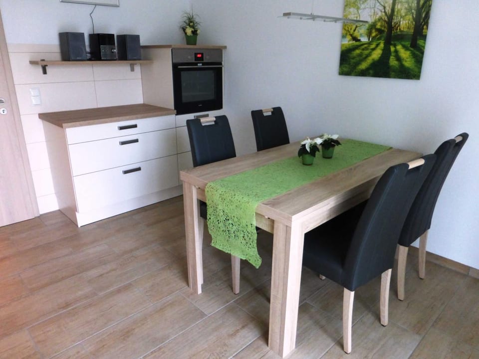 Dining area, pet friendly