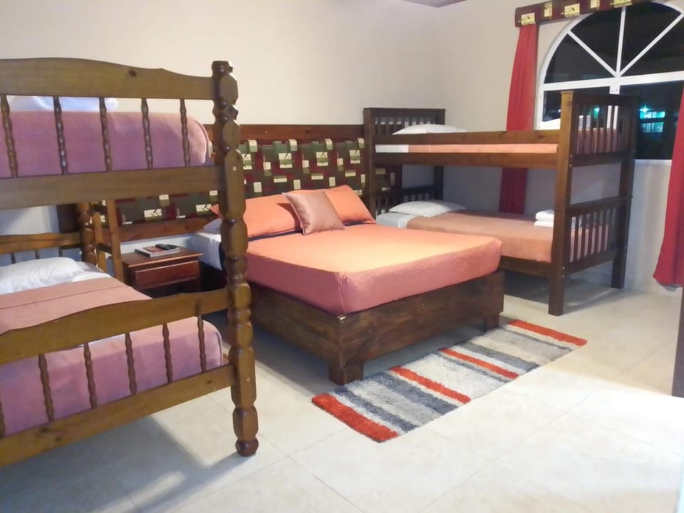 Bed, Bedroom, bunk bed