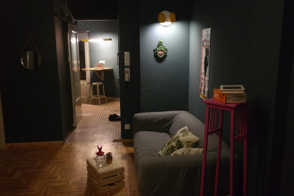 Kitchen or kitchenette, Living room