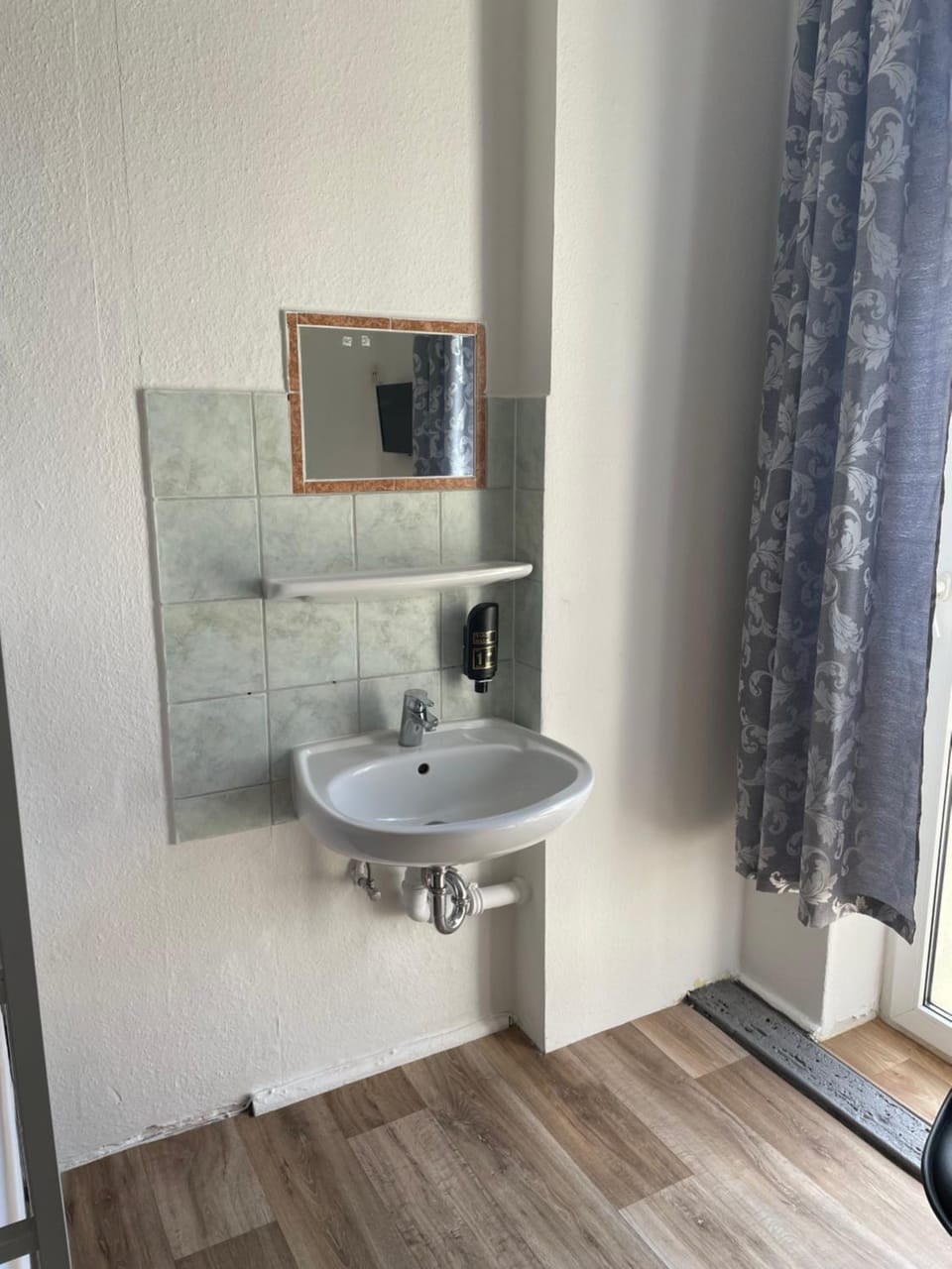 Hotel-Pension Adamshof Bed and Breakfast in Berlin