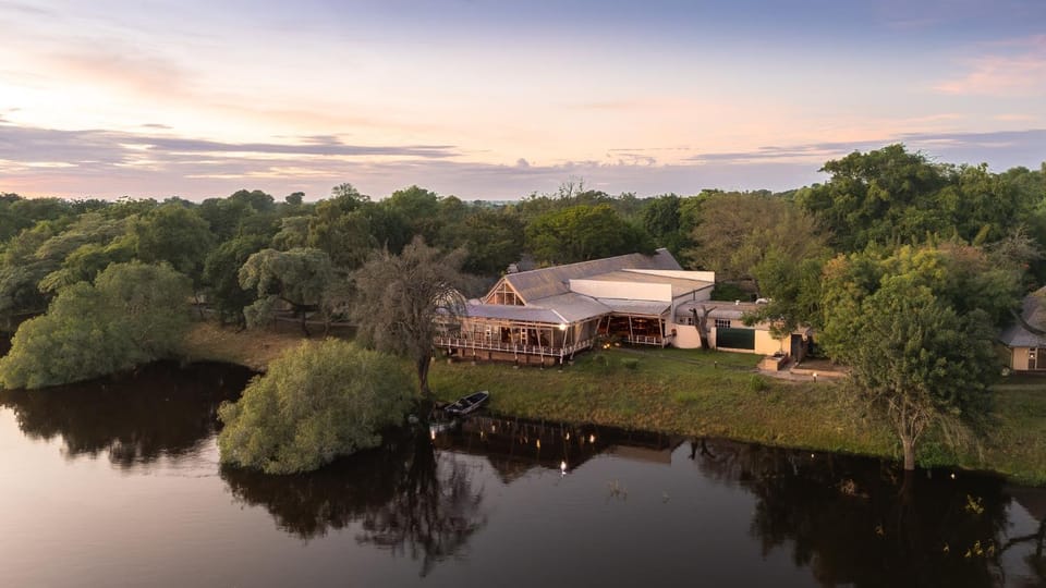 Property building, Natural landscape, Lake view, River view