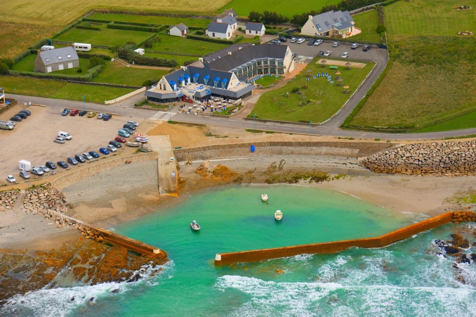 Property building, Bird's eye view, View (from property/room)