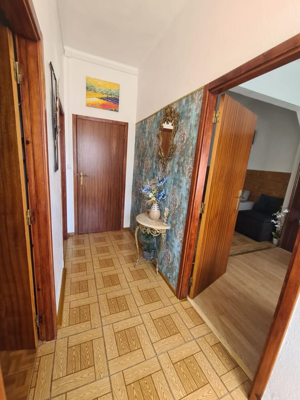 Photo of the whole room