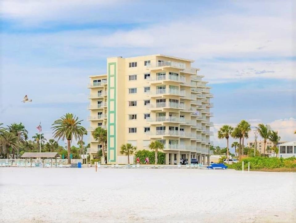 Property building, Day, Beach