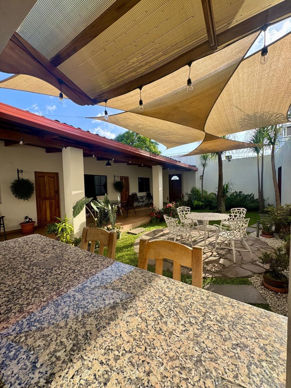 Hostal DEYLUWIN Bed and Breakfast in El Salvador