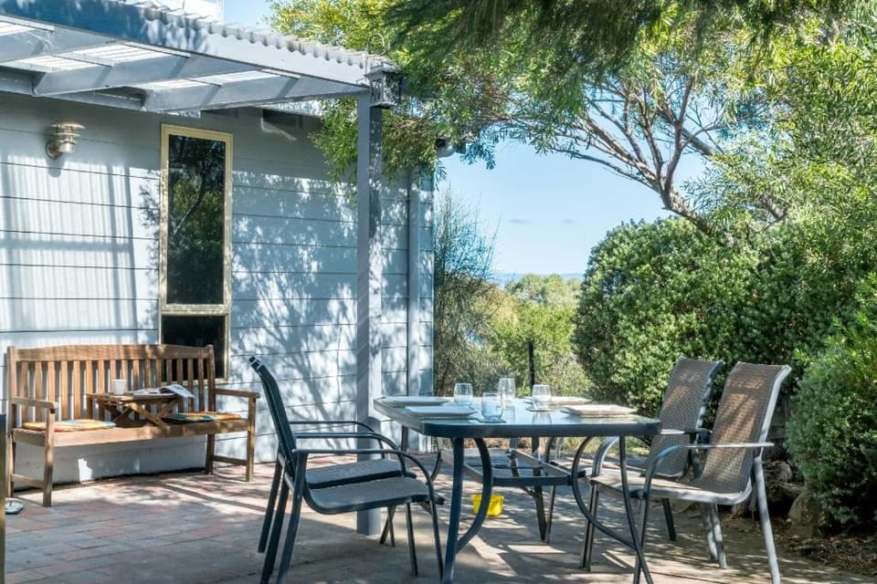 Freycinet Panorama House in Tasmania