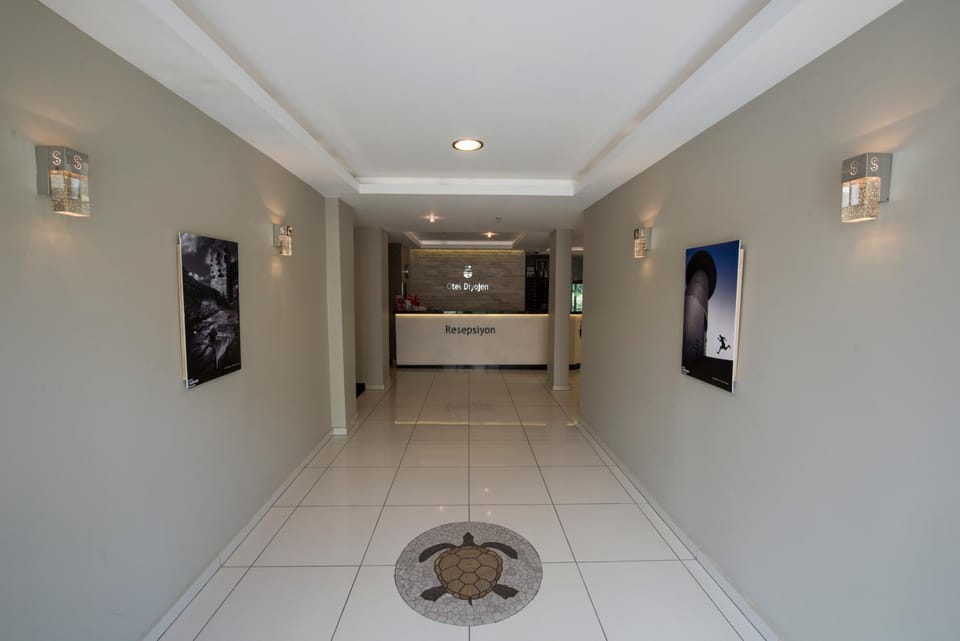 Staff, Communal lounge/ TV room, Facade/entrance, Lobby or reception, Decorative detail, Floor plan, Family