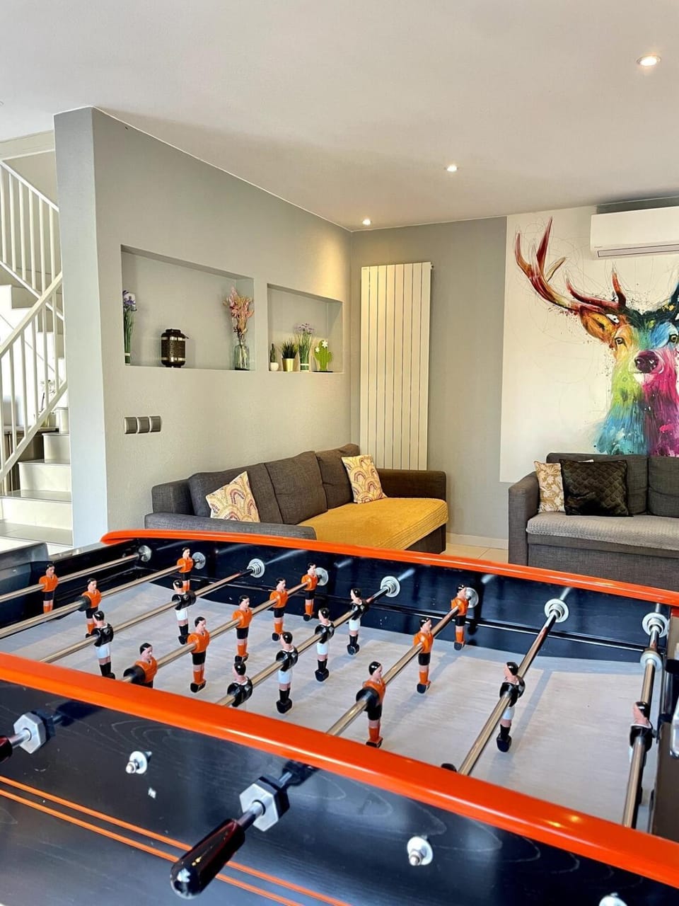 Game Room, Living room