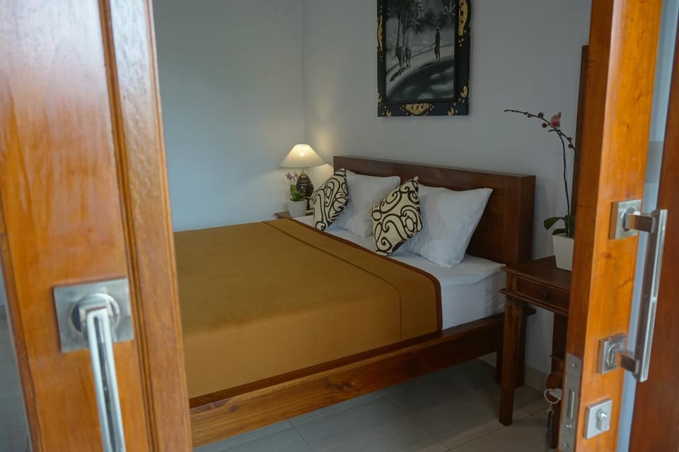 Bed, Decorative detail