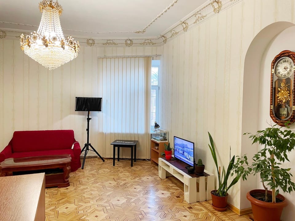 Communal lounge/ TV room, TV and multimedia, Living room, Seating area