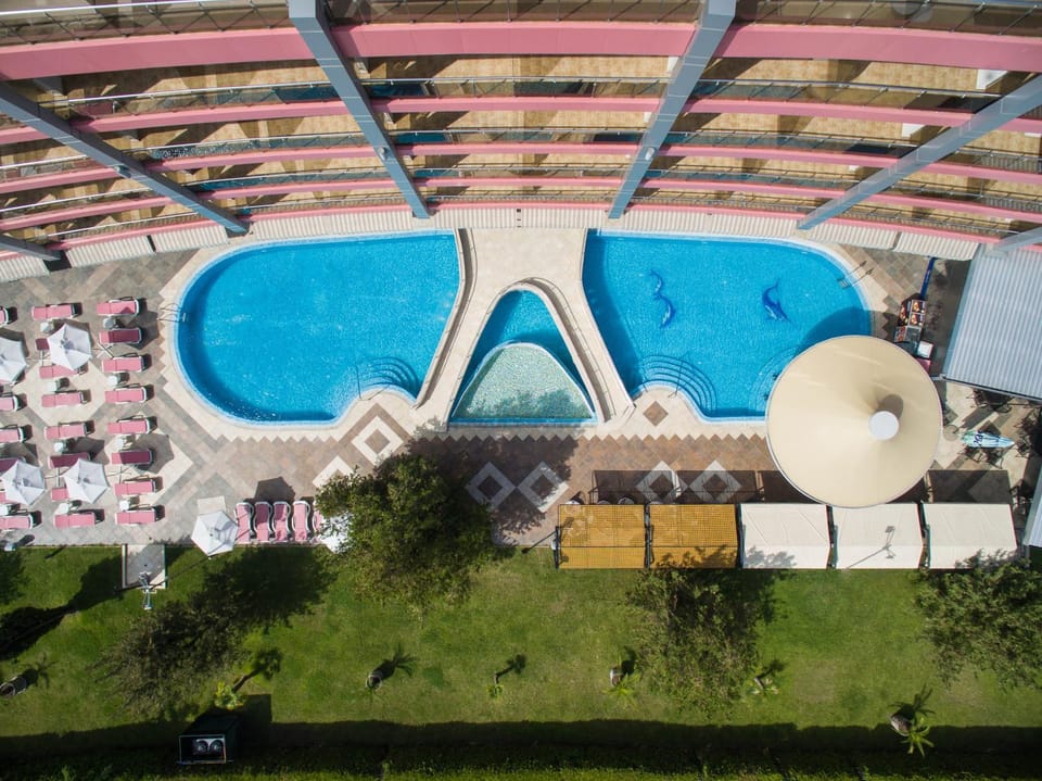 Balcony/Terrace, Swimming pool
