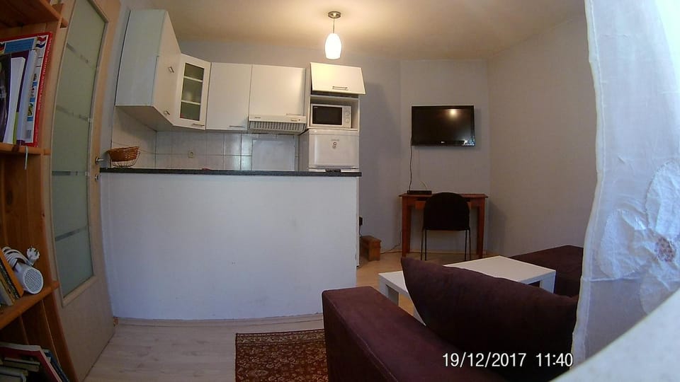 Communal lounge/ TV room, Communal kitchen