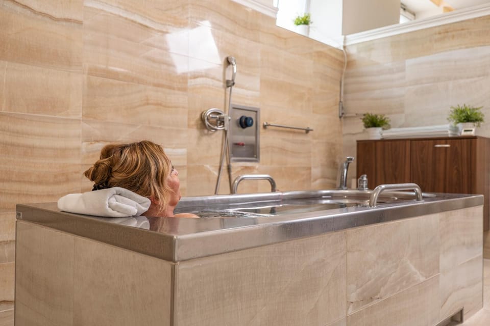 People, Spa and wellness centre/facilities