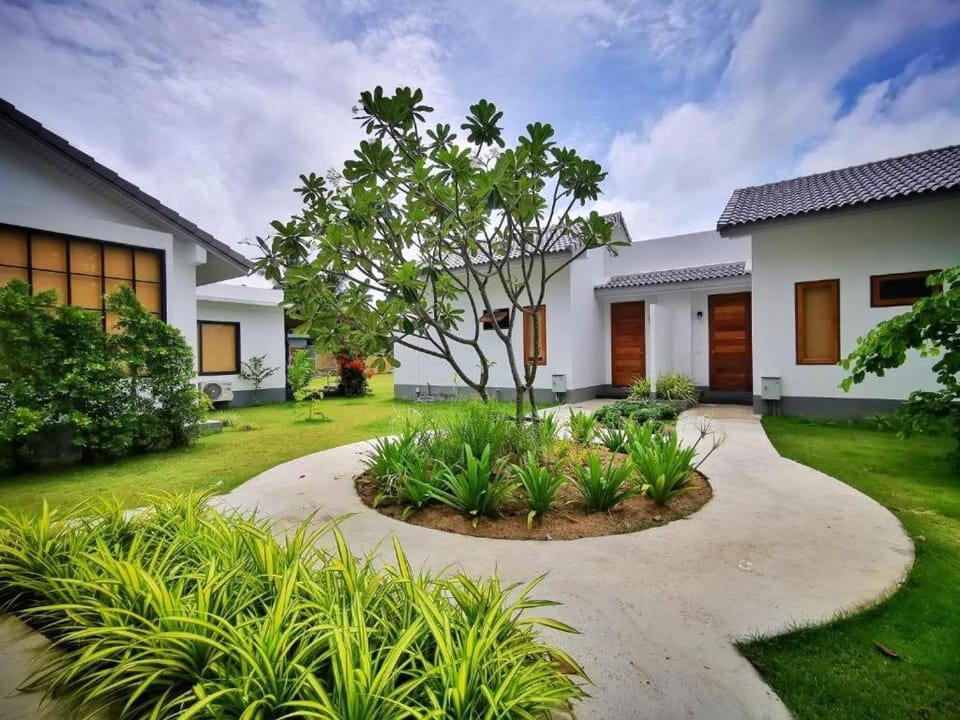Silan Residence, Koh Phangan - An authentic village experience House in Ban Tai