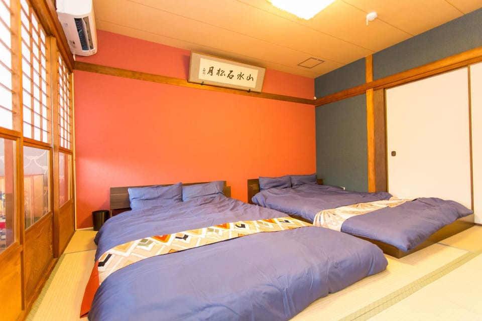 Guest House Kyorakuya Kinkakuji House in Kyoto