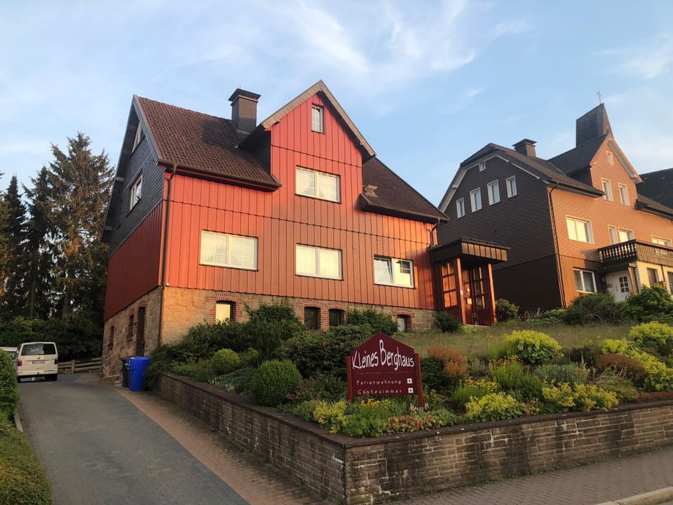 Property building, Facade/entrance, Neighbourhood