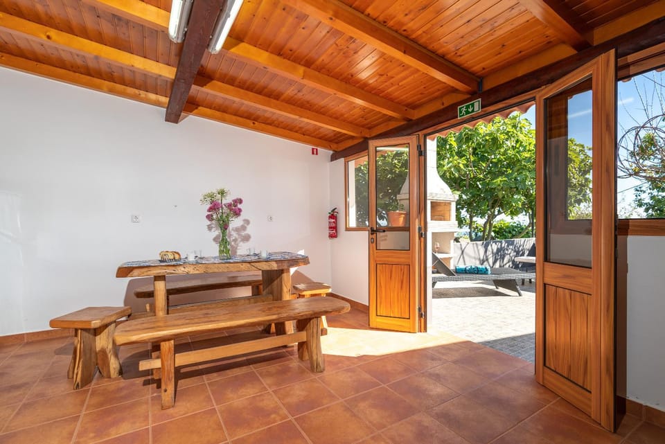 Casa da Mãe do Raivinha House in Madeira District