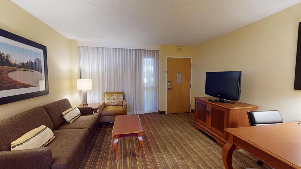 TV and multimedia, Coffee/tea facilities, Living room, Seating area