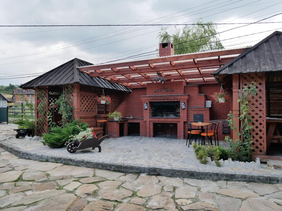 Cottage "Pyate Koleso" Bed and Breakfast in Ukraine