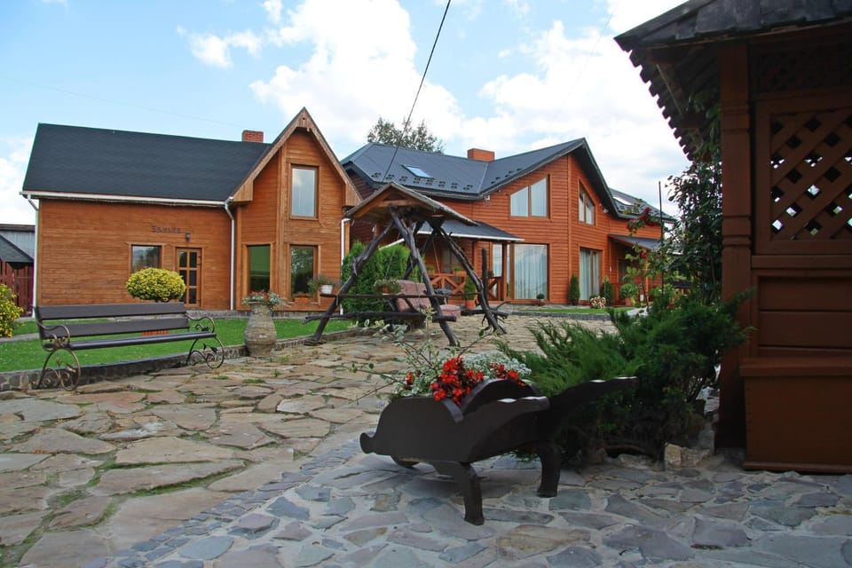 Cottage "Pyate Koleso" Bed and Breakfast in Ukraine