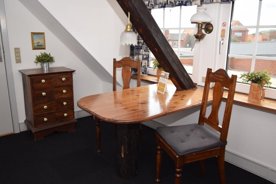 Lounge or bar