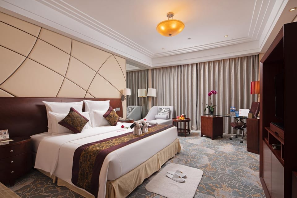 Bedroom, room service
