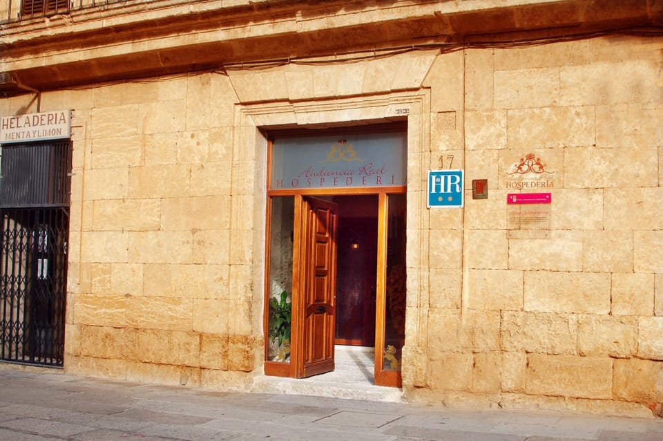 Palacio Antigua Audiencia Bed and Breakfast in Castile and León