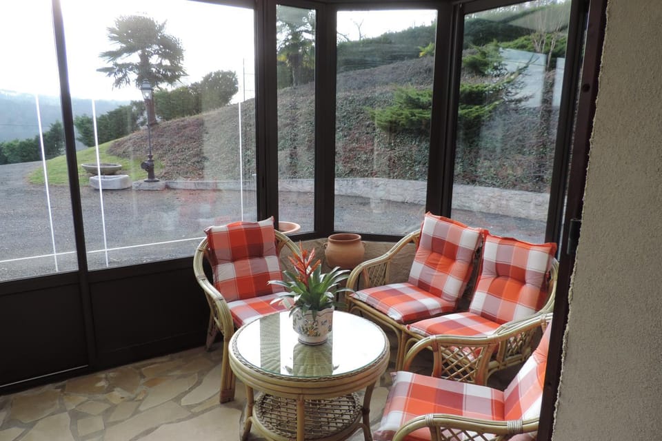 Le jardin des paons Bed and Breakfast in Nouvelle-Aquitaine