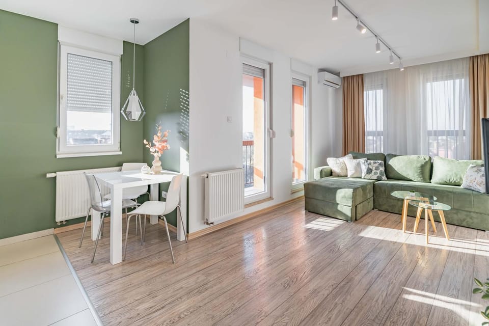 Living room, Seating area, Dining area, internet, air conditioner
