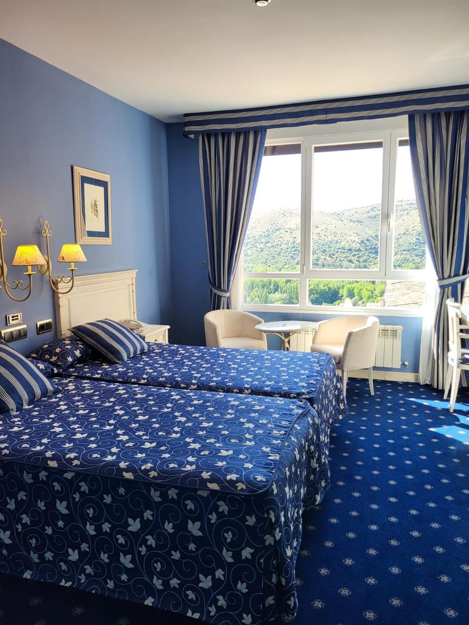 Bed, Photo of the whole room, Bedroom, River view