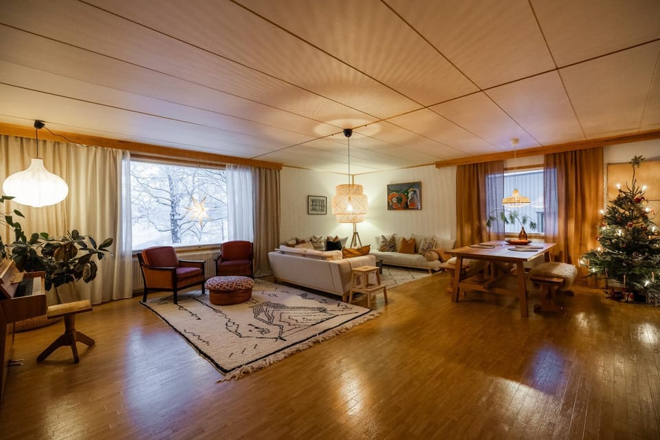 Living room, Seating area