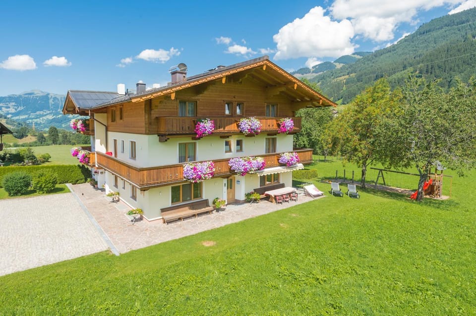 Pension Ederhof Bed and Breakfast in Salzburgerland