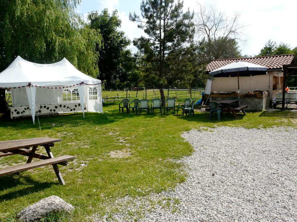 Le Centaure Campground/ 
RV Resort in Auvergne-Rhône-Alpes