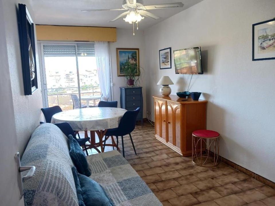 Appartement T2 vue Mer et Port,2 balcons, Parking privé Apartment in Canet-en-Roussillon