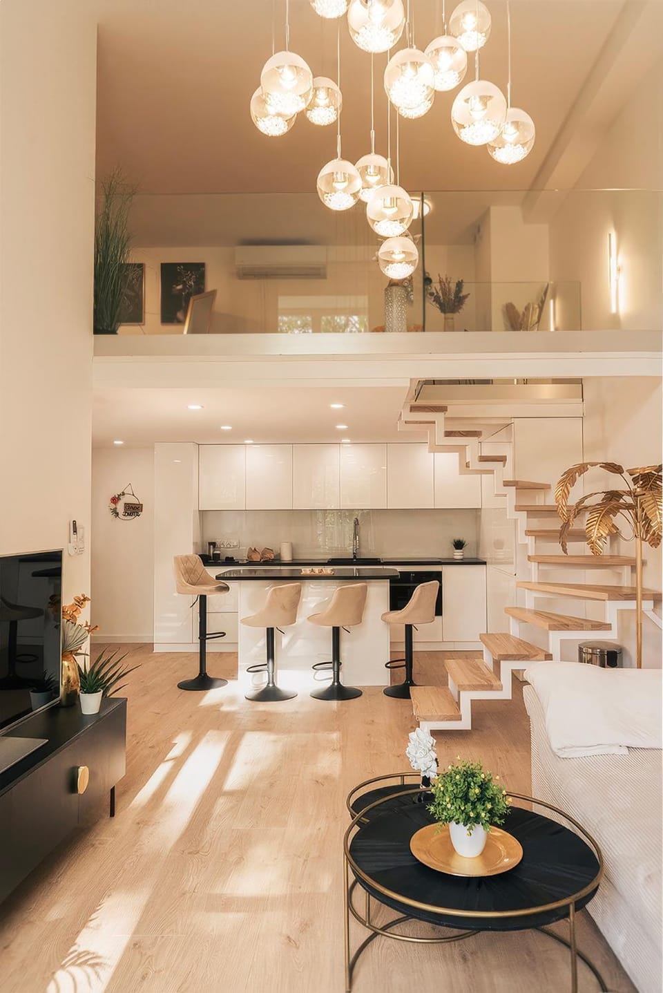 Kitchen or kitchenette, Living room