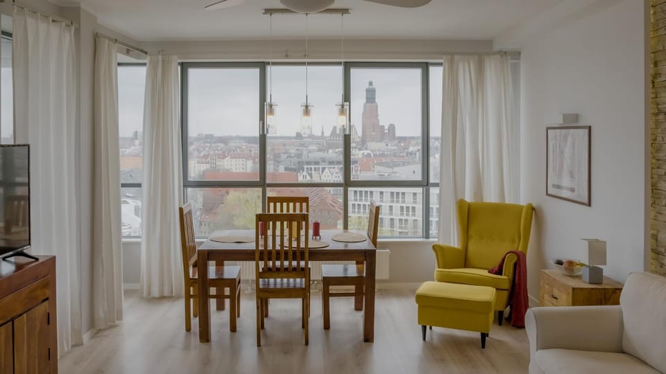 Living room, Seating area, Dining area, City view, Street view