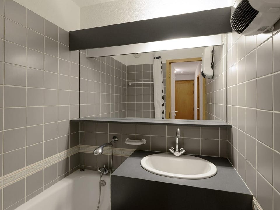 Appartement cosy proche pistes - Balcon et Wifi - FR-1-181-1017 Apartment in Mâcot-la-Plagne