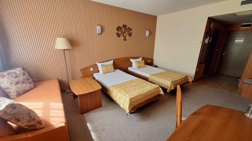 Bed, Photo of the whole room