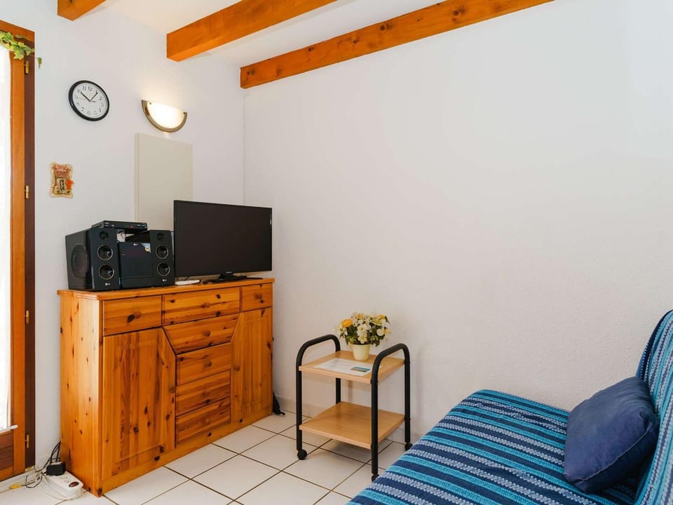 Pavillon 2P+Mezzanine 5 Pers. Terrasse - FR-1-409-9 Villa in Gruissan