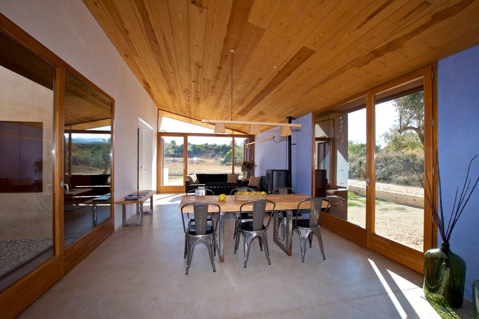 Communal lounge/ TV room, Dining area