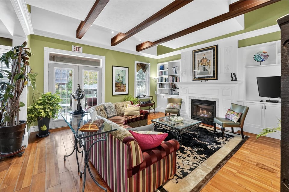 Communal lounge/ TV room, Living room