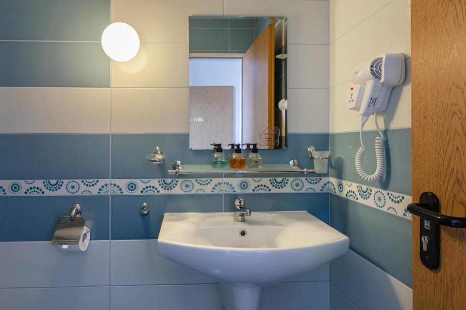 Toilet, Bathroom, Photo of the whole room