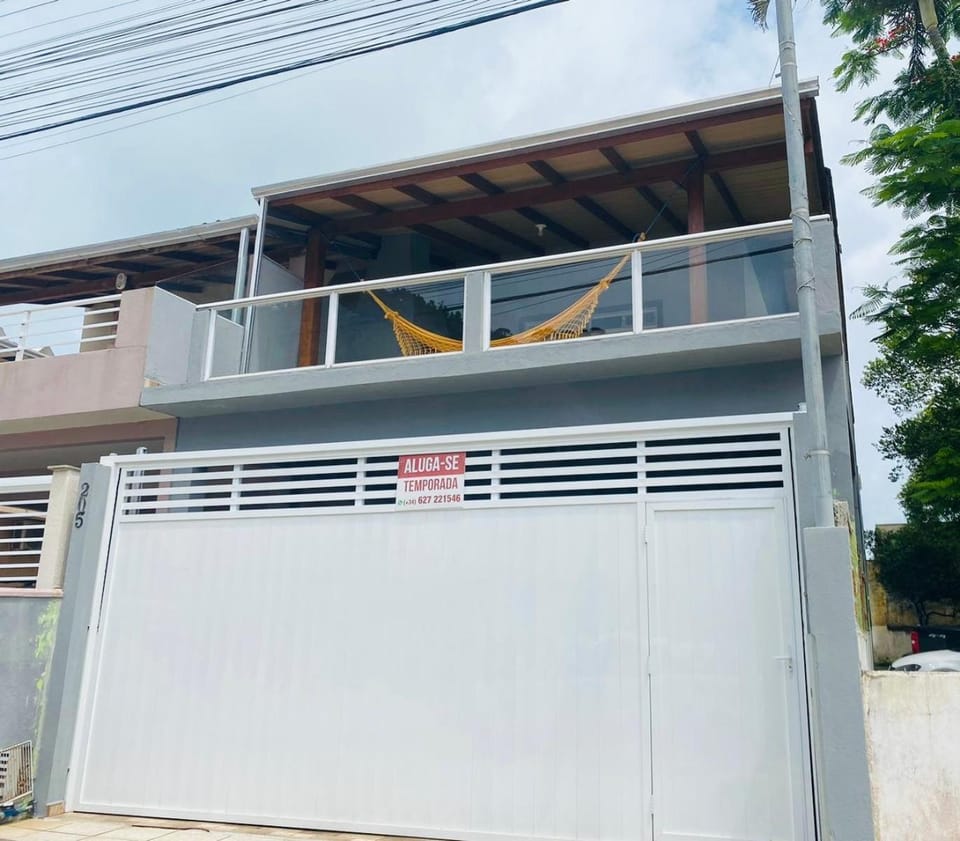 Casa Barata Próxima a Praia House in Bombinhas